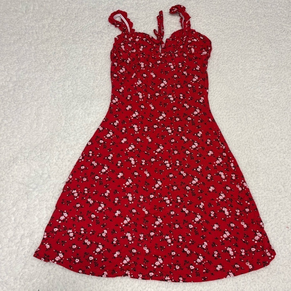 PrettyLittleThing Women Red Floral Frill Details Mini Dress - Picture 7 of 11
